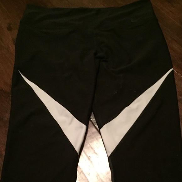 Nike Pants - NWOT Nike athletic leggings